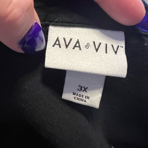 Ava & Viv Collared Blouse - Picture 3 of 3